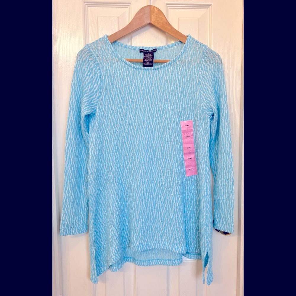 NWOT Chelsea & Theodore long sleeve top